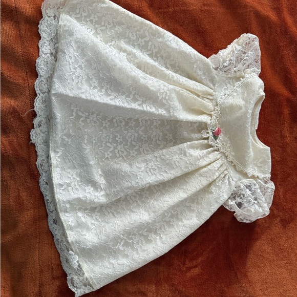 Bautizo Cream Lace Baby Dress - Picture 3 of 5
